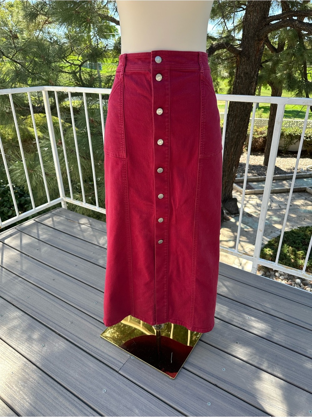 LOFT Button-Front Midi Skirt in Burgundy